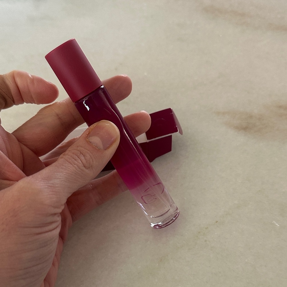 Glossier You Reve